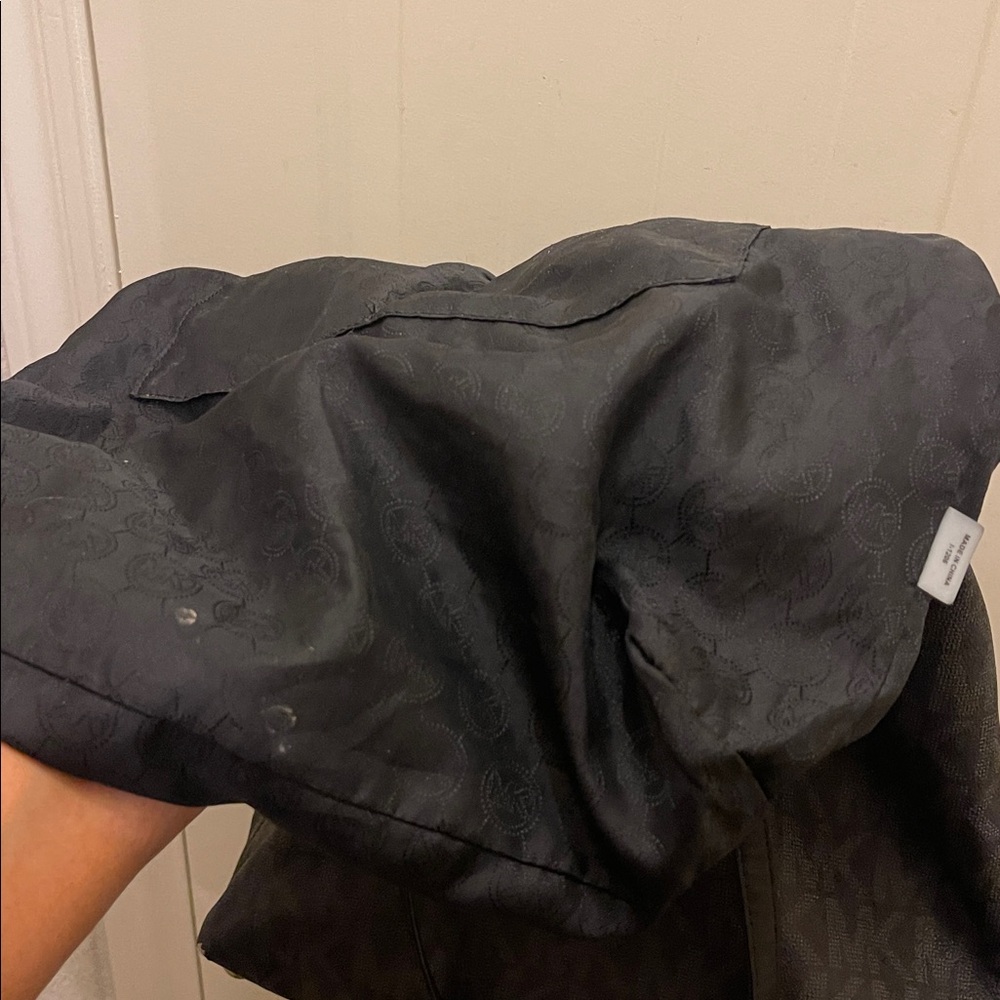 Michael Kors Black Tote Bag. Please read Description Notes - Picture 12 of 16
